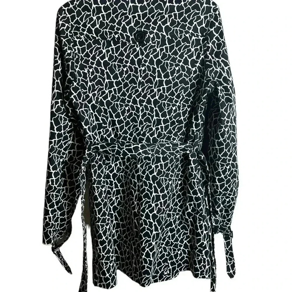 Vertigo Paris mini trench coat black White - Picture 8 of 8